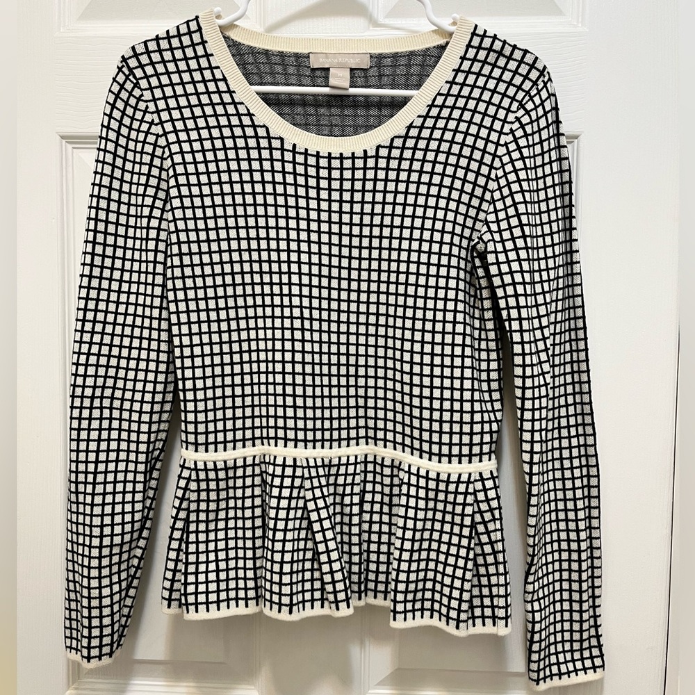 Banana Republic Window Pane Print or Plaid Peplum Sweater Size Medium